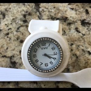 White rhinestone snapband watch